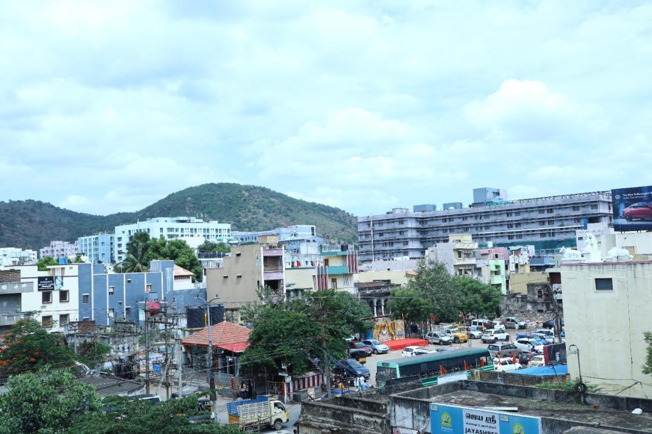 Ferienwohnung Babu Naidu Residency Vellore Exterior foto